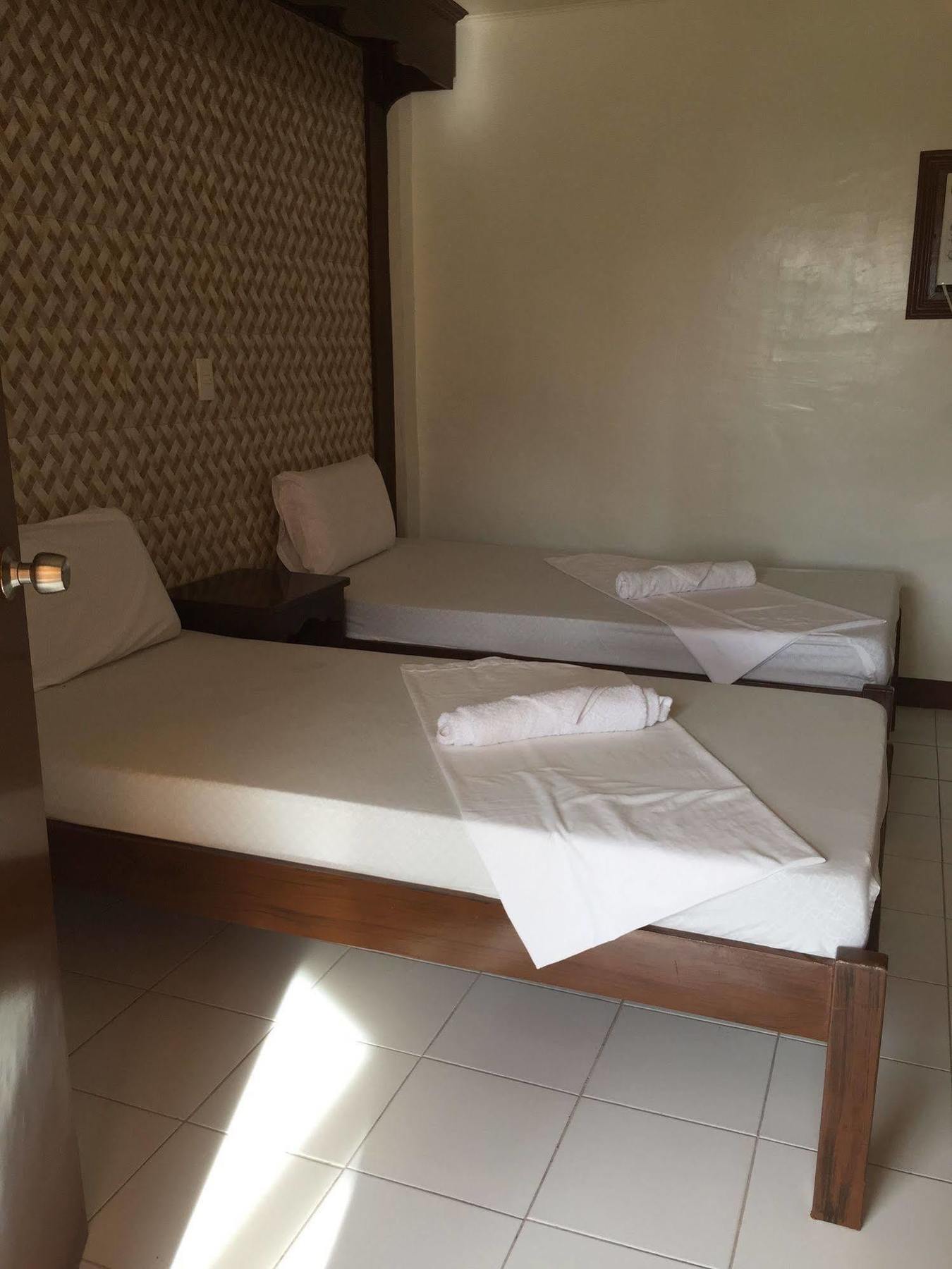 Bayview Inn Ormoc Kültér fotó